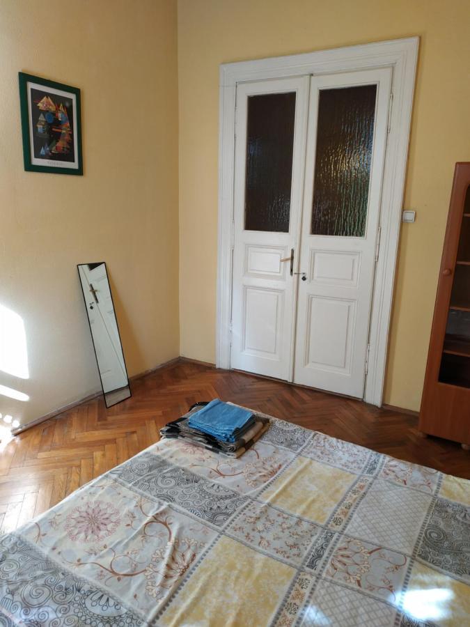 Кімната В Серці Львова Lviv Luaran gambar